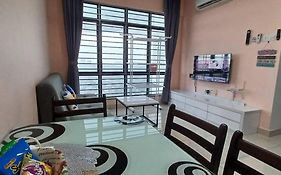 Homestay Arc Cozyhome Austin Hills 4-5Pax